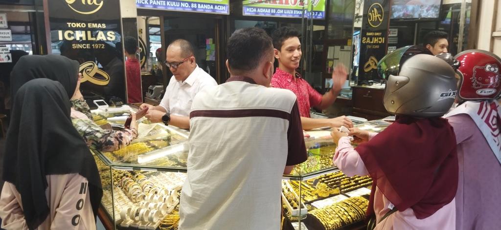 Jelang Lebaran, Pembelian Emas di Banda Aceh Meningkat 70 Persen
