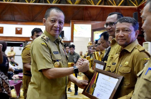 Kabupaten Aceh Tengah Raih Penghargaan A Madjid Ibrahim Award