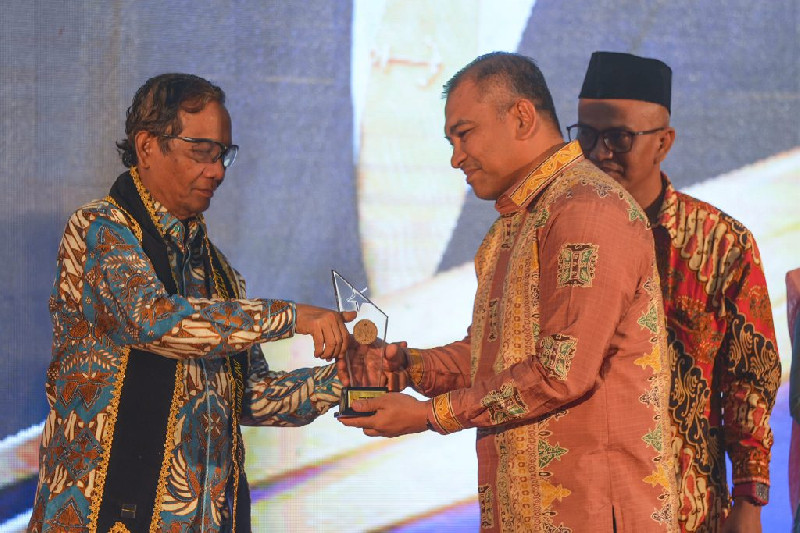 Kepala Dinas Perhubungan Aceh Raih Penghargaan Upakarti Anindya Tinarbuka 2023