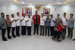 Pj Gubernur Aceh Bersama Menpora Bahas Pastikan PON Aceh-Sumut Berjalan