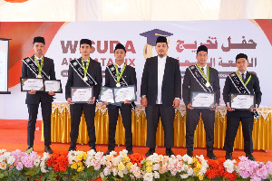 24 Hafidz Angkatan IX Pesantren Imam Syafi'i Aceh Besar Diwisudakan