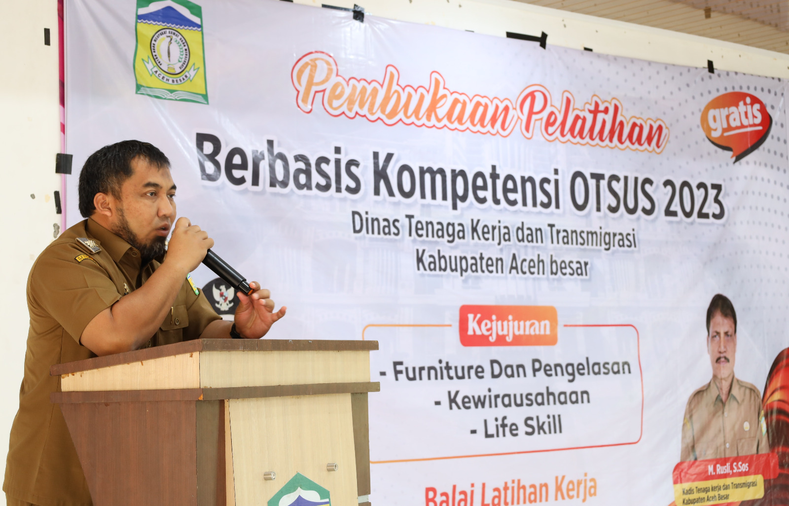 Pj Bupati Aceh Besar Buka Pelatihan Berbasis Kompetensi