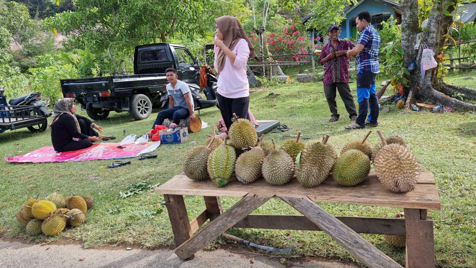 Menikmati Sensasi Durian Sepanjang Jalan Nasional di Lhoong Aceh Besar