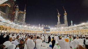 6.820 Jemaah dari 16 Kloter Haji Diterbangkan ke Tanah Air