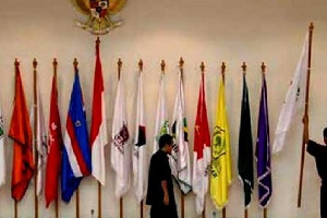 Bawaslu izinkan Pasang Bendera Nomor Urut Partai Sebelum Masa Kampanye