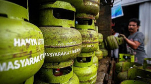 Polisi Tangkap Pengoplos Tabung Gas Subsidi 3 Kg di Medan