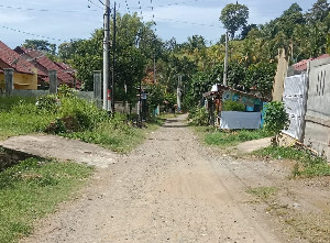 Masyarakat Minta Pemko Aspal Jalan Rusak di Lhokseumawe