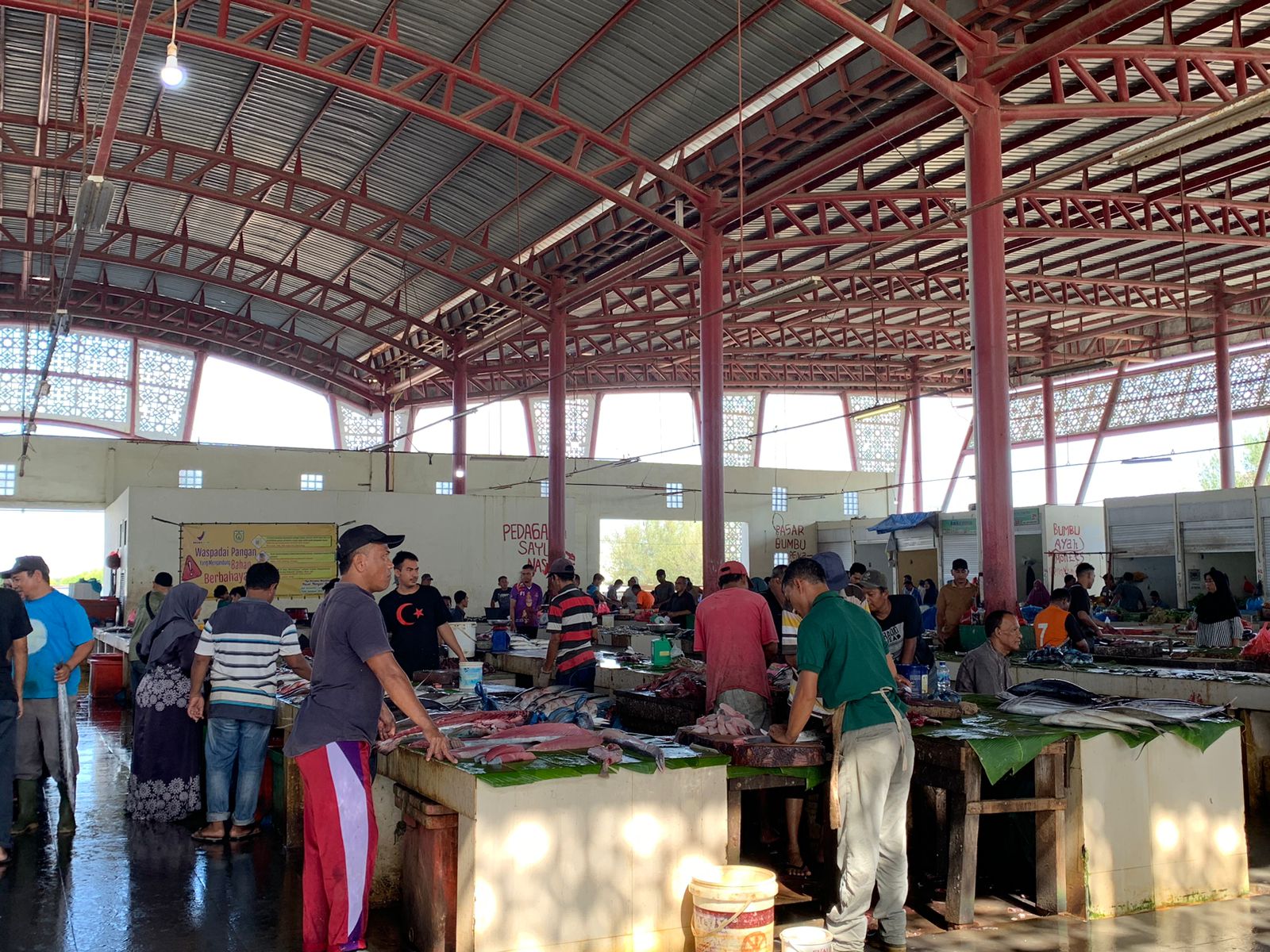 Permintaan Meningkat, Harga Ikan di Pasar Almahirah Banda Aceh Melonjak