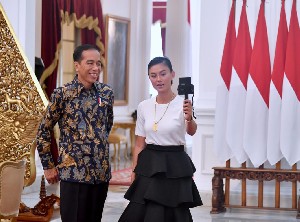 Presiden Jokowi Ngevlog Bareng Agnez Mo, Bicara Mimpi Generasi Muda