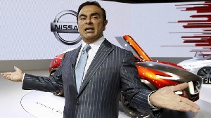 Mantan Boss Nissan didakwa atas dua tuduhan baru