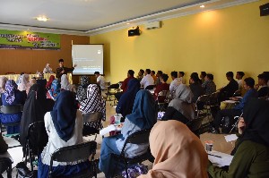 Ketua KIP Kota Banda Aceh Ingatkan Relawan Soal Netralitas