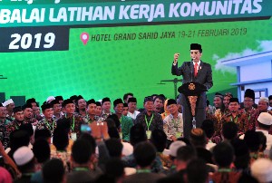 Ada Bonus Demografi, Presiden Jokowi Minta Menaker Tahun Depan Bangun 3.000 BLK Komunitas