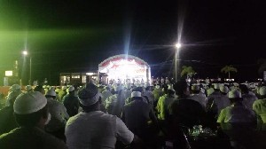 Ribuan Masyarakat Aceh Jaya Hadiri Acara Zikir Akbar di Halaman Mapolres Aceh Jaya