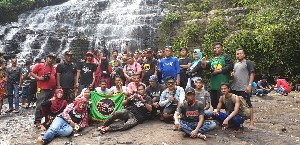 Komonitas Wisata Tuantapa Terobos Air Terjun Tangga 1000 Ie Jeureneh Trumon Aceh Selatan