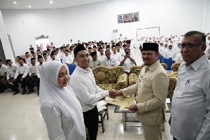 Bupati Aceh Besar Serahkan SK CPNS Formasi Umum dan Formasi Khusus Tahun 2018