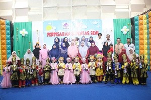 Alumni Ke-4 PAUD RUMAN Aceh Mendapat Piala Karakter