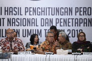 Hasil Rekapitulasi Nasional KPU:  Jokowi 55,41 % Prabowo 44,59 %
