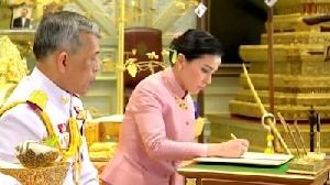 Dari Pengawal Ke Ratu: Raja Thailand Mengumumkan Pernikahan Kejutan