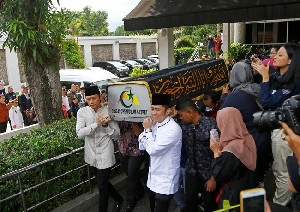 Jenazah Ani Yudhoyono Diberangkatkan Ke Jakarta