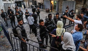 Pasukan Israel Usir Jamaah Muslim dari Kompleks Masjid al-Aqsa