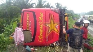 3 Orang Tewas Dalam Kecelakaan Bus Simpati Star  di Labuhanbatu
