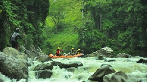 Pegiat Arung Jeram Eksplore Sungai Pedalaman Samarkilang