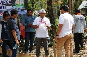 Kadinsos Aceh Tinjau Lokasi Pembangunan Rumah KAT di Sikundo
