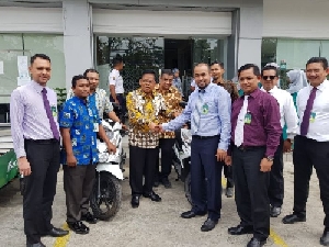 Bank Aceh Serahkan CSR untuk Baitul Mal Kota