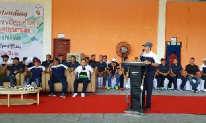 Dharma Wanita Persatuan PT Bank Aceh Syariah Ikut Turnamen Volly Ball