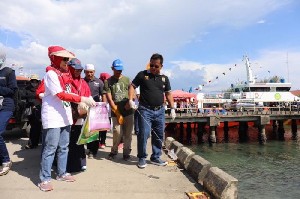 Wali Kota Banda Aceh Buka Gerakan Bersihkan Pantai Menghadap Laut