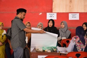 KIP Aceh Hitung Suara Ulang di 42 TPS Kecamatan Peureulak Timur