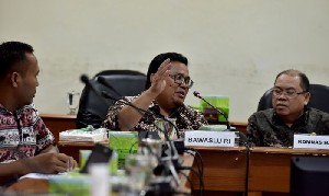 Minimalisir Jatuhnya Korban Petugas TPS, Bawaslu Akan Ajak KPU Gandeng Kemenkes