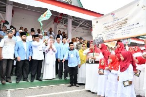 Wali Kota Banda Aceh Lepas Ribuan Peserta Pawai 1 Muharam di Blang Padang