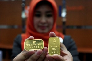 Harga Emas Antam Bertahan di Rp762.000/Gram