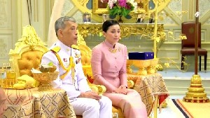 Karena Perilaku Buruk dan Berzina, Raja Thailand Pecat 4 Pejabat