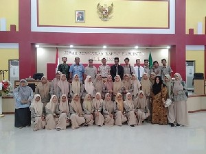 Siswa SMAN 1 Peureulak Belajar Demokrasi ke DPRK Aceh Timur
