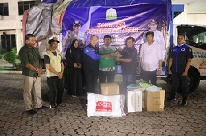 Pemerintah Aceh Salurkan Bantuan Masa Panik untuk Korban Kebakaran Paya Bakong