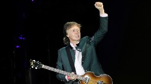 Paul McCartney Jadi Bintang Utama Festival Musik Glastonbury Ke-50