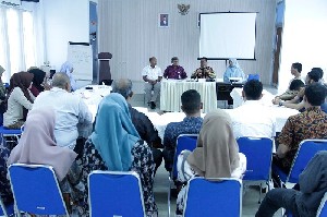 Wali Kota Banda Aceh Didik Pelayanan Prima Pegawai MPP