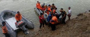 Ibu dan Anak di Tamiang Terseret Arus Sungai, Satu Ditemukan Meninggal