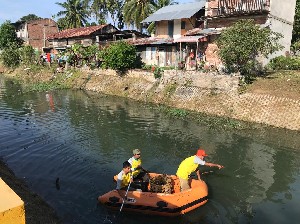 Bersih-bersih di Krueng Daroy, Walikota Minta Warga Jaga Jaga Kelestarian Sungai