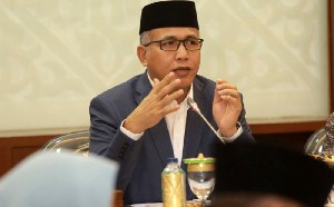 Plt Gubernur Aceh Nova Iriansyah Beri Ucapan Duka Cita Atas Meninggalnya Bupati Aceh Selatan Azwir