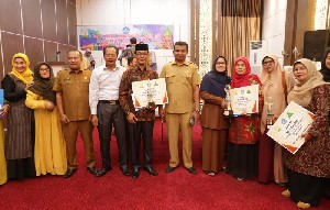 Pemerintah Aceh Beri Penghargaan Kepada Pemenang Lomba Sekolah Sehat