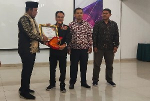 Media Online Dialeksis.com Terima Penghargaan KIP Kota Banda Aceh