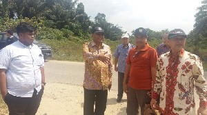 Reses di Tamiang, Abdullah Puteh Silaturahmi dengan Bupati dan Tinjau Jalan Elak