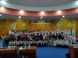 90 Siswa SMPN 4 Percontohan Lakukan Kunjungan Belajar ke Dewan Tamiang