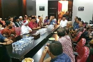 Plt Gubernur Silaturahmi dengan Warga Aceh di Riau