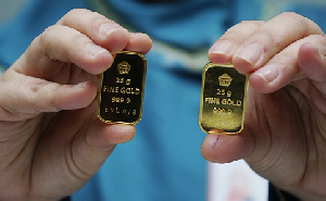 Harga Emas Antam Bertahan di Rp 779.000/Gram