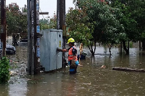 Jakarta Banjir Lagi, Listrik di Sejumlah Titik Banjir Dipadamkan Sementara