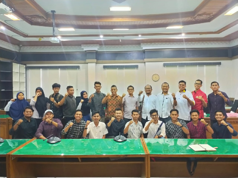 Mahasiswa FISIP Unsyiah Kuliah Politik di Fraksi PKS DPR Aceh